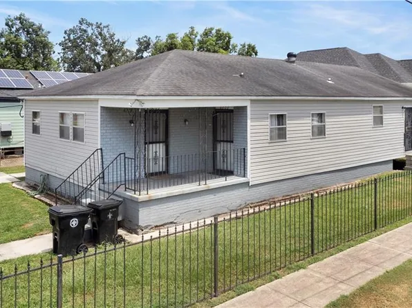 6003 Baccich St, New Orleans, LA 70122