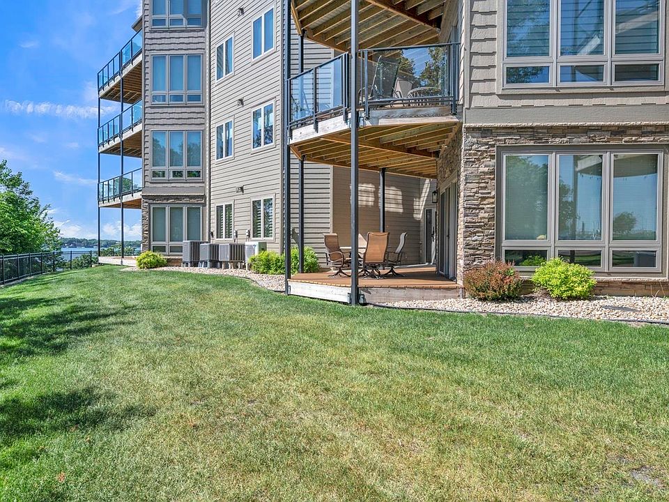 1st image of 425 240th Ave #105