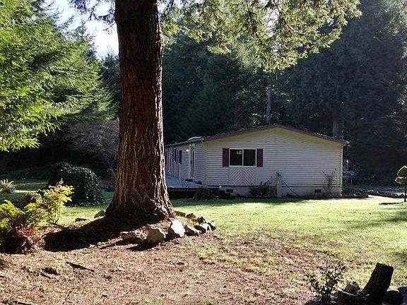 3rd image of 160 Colton Pl