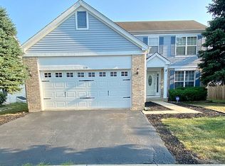 559 Greystone Ln, Bolingbrook, IL