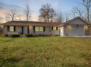 22408 Bohn Rd, Belleville, MI 48111