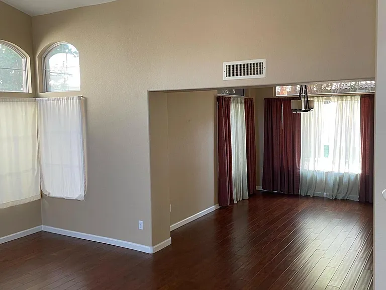 1628 E Glenhaven Dr — Photo 4