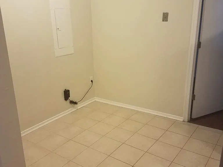 5325 Bayside Rd — Photo 4