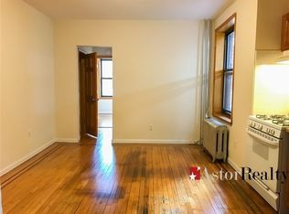 27-08 39th Ave #A, Long Island City, NY 11101