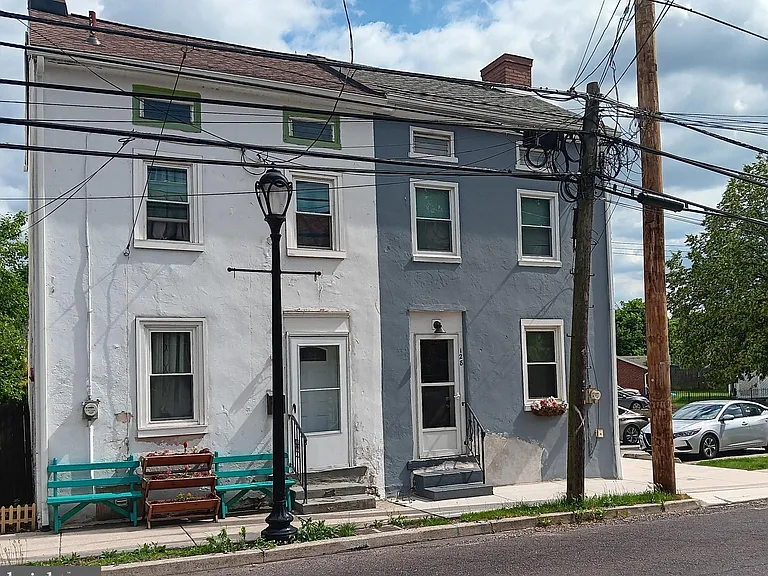 128 High St — Photo 1