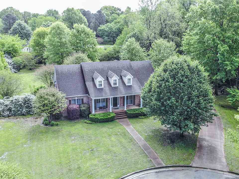 1st image of 920 Lee Ave