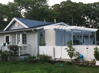 27 Mill Dr, Mastic Beach, NY 11951