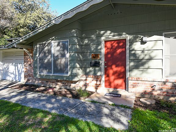 3rd image of 415 DAWNRIDGE DR