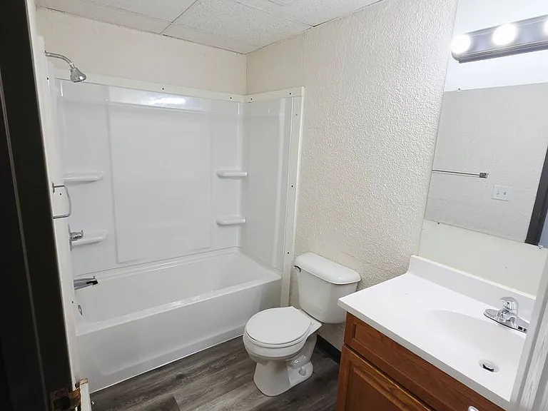 1007 Portland Dr — Photo 4
