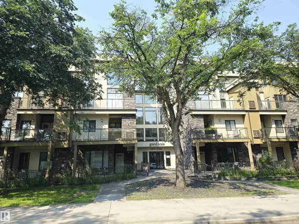11518 76th Ave NW #21, Edmonton, AB T6G 0K7