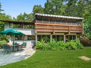 60 Pine St, Dover, MA 02030