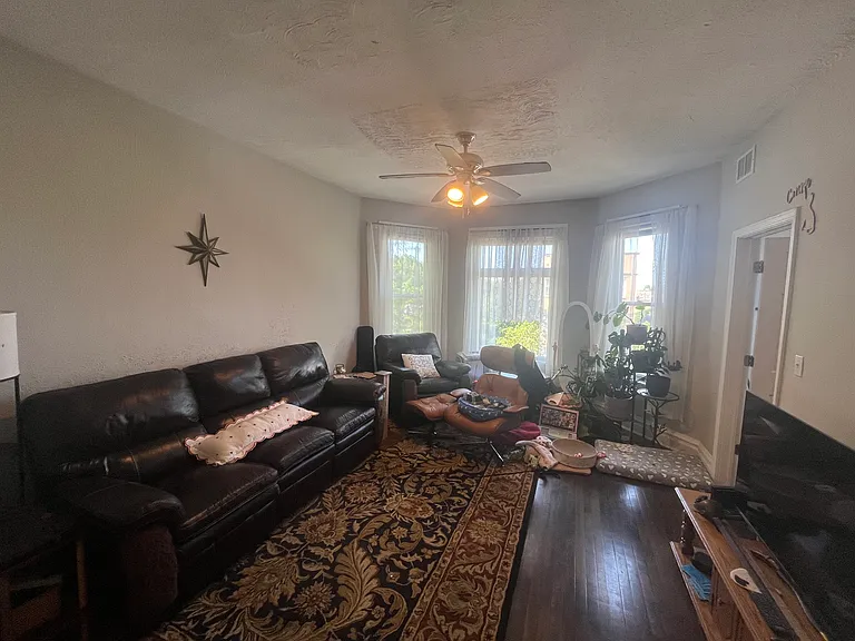 3435 W McLean Ave #3F — Photo 2