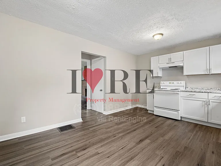 338C South Blvd — Photo 20