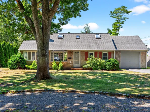 65 Fourth Avenue, Hyannis, MA 02601
