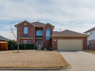 608 Coal Creek Dr, Mansfield, TX 76063