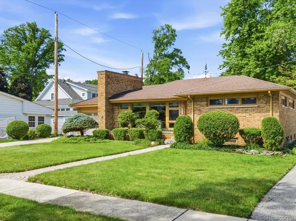 3431 Sherman Ct, Port Huron, MI 48060