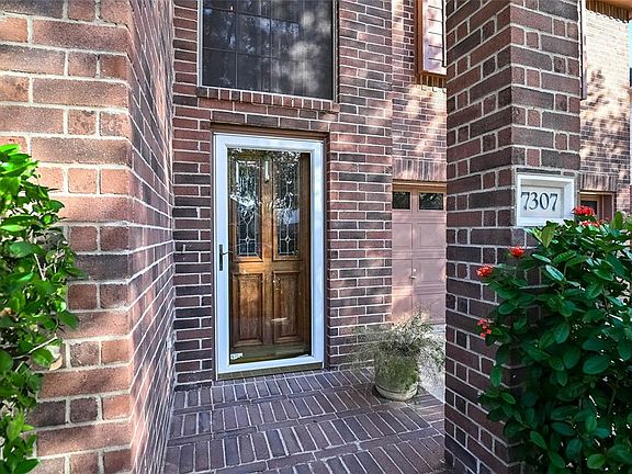 3rd image of 7307 Moon Beam Cir