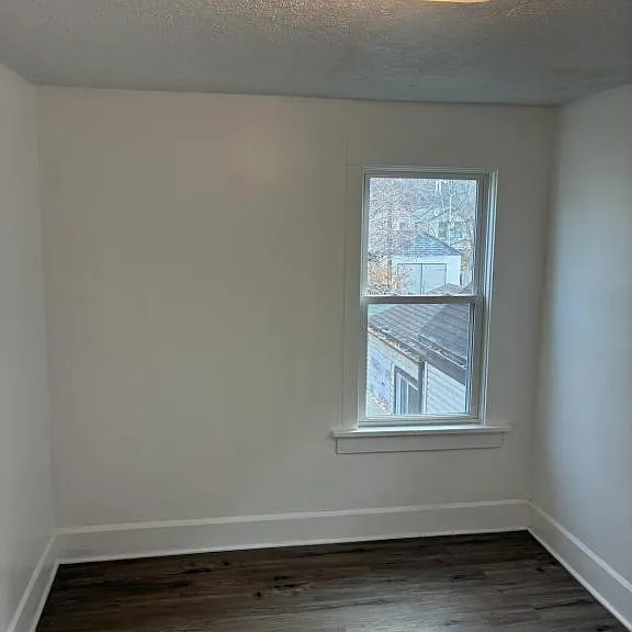 1320 4th Ave — Photo 3