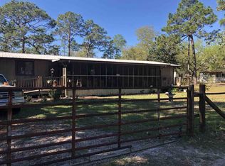 83 Chehaw St, Panacea, FL 32346