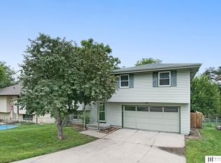 8503 S 11th St, Bellevue, NE 68147