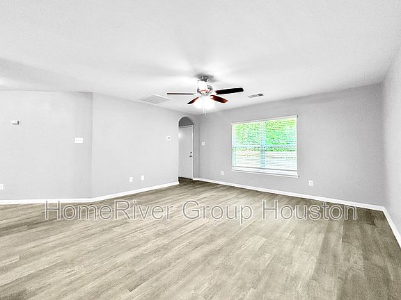 3rd image of 503 Pedroso Dr