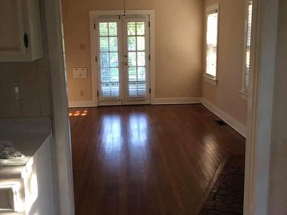 4th image of 209 Aberdeen Ave #1