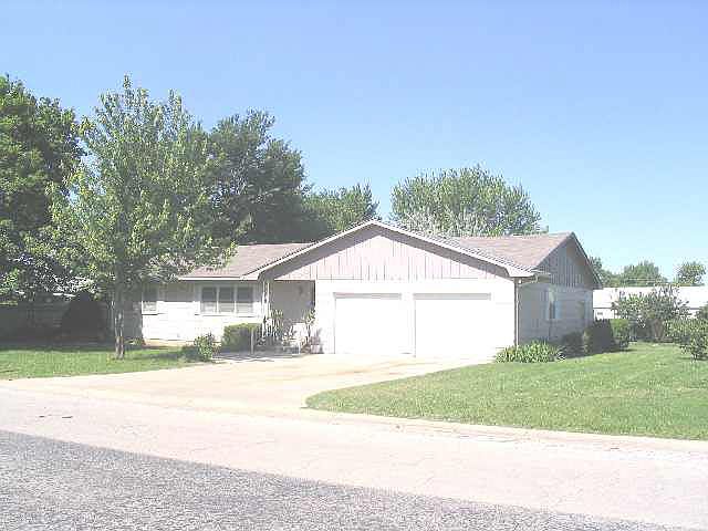 1st image of 203 S Village Ln