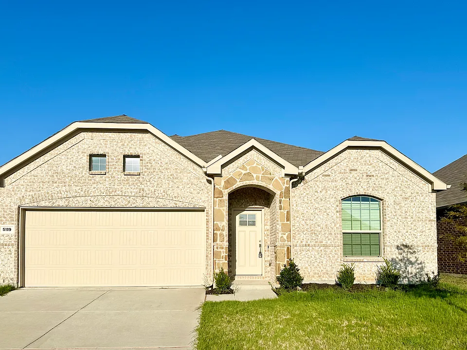 5119 Winterberry Dr