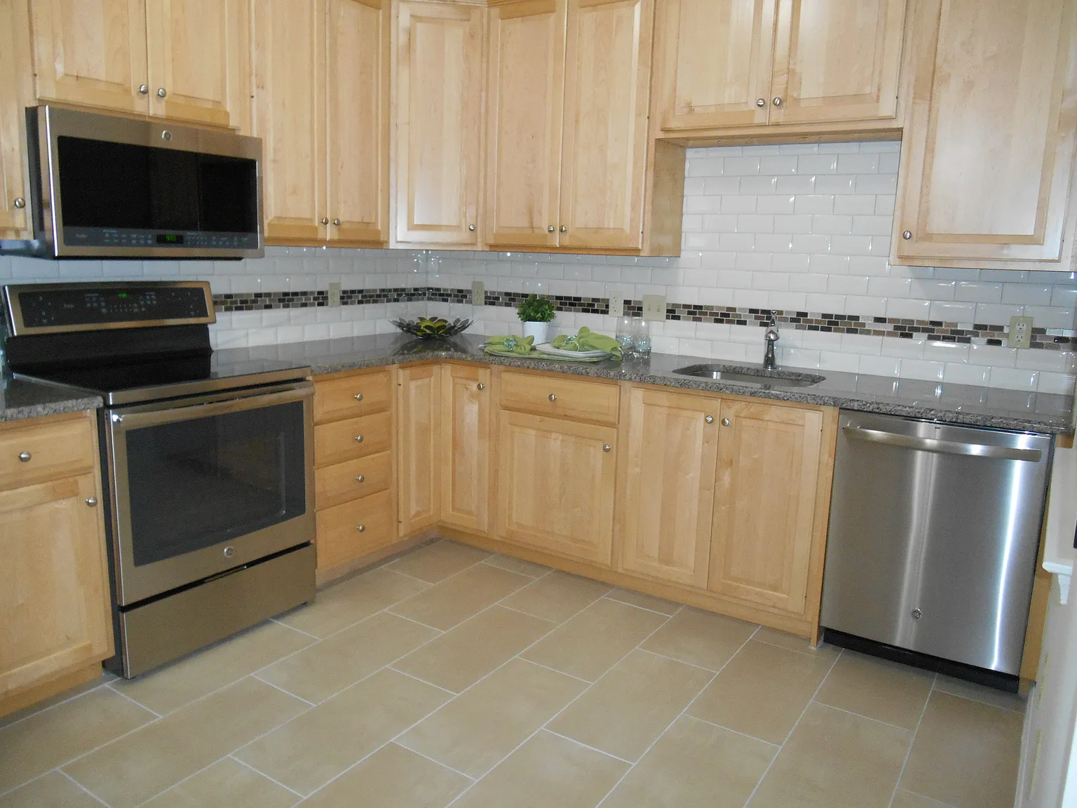 Amberley at Blue Bell Apartments — Photo 1