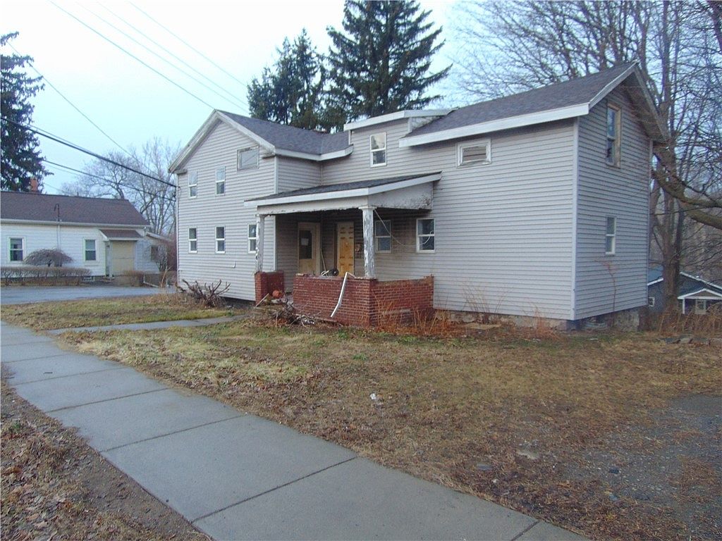 106 W Main St, Sodus, NY 14551 Zillow