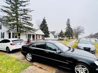 2690 E Maple Rd, Troy, MI 48083