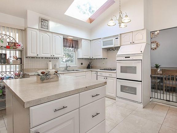 3rd image of 4045 Saw Mill Cir