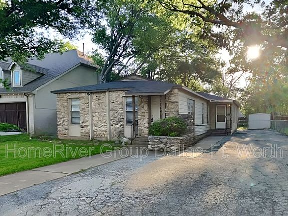 4th image of 2712 Townsend Dr