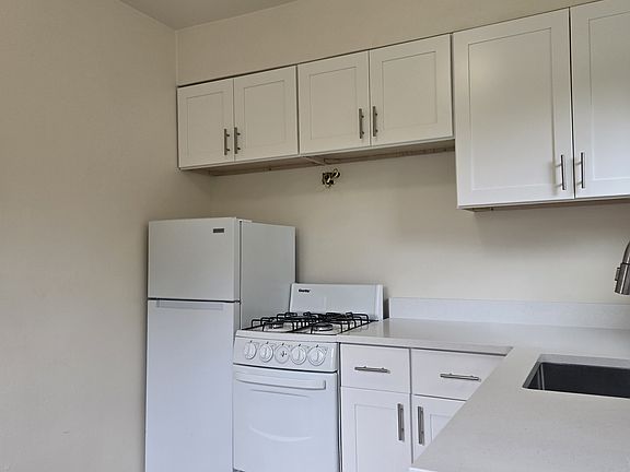 4th image of 3411 SW Us Veterans Hospital Rd APT 3