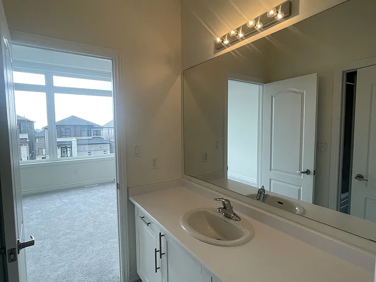 913 Rexton Dr — Photo 22