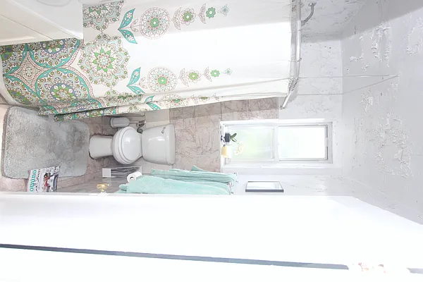 Rented by Jonis Realty | media 11