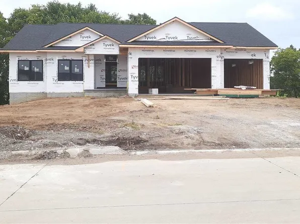 712 Cedar Bend Dr, Solon, IA 52333