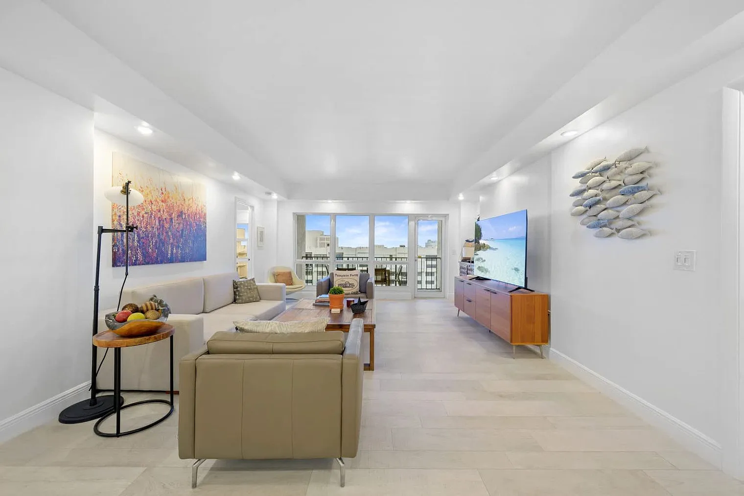 3 bed, 2.0 bath, $9,900 — Photo 1