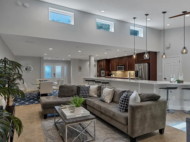 113 Harbor View Ln — Photo 17