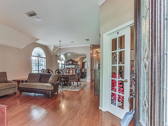 4th image of 14410 Meadow Estates Ln