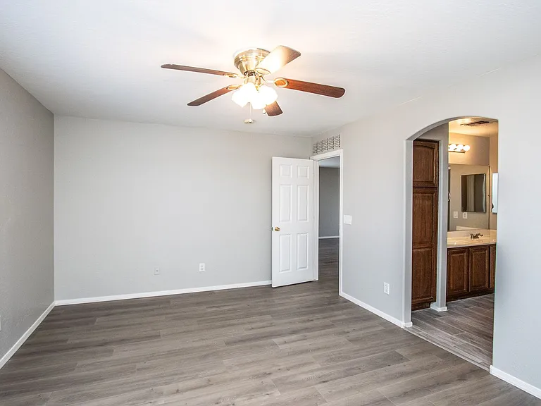1478 E Stirrup Ln — Photo 25