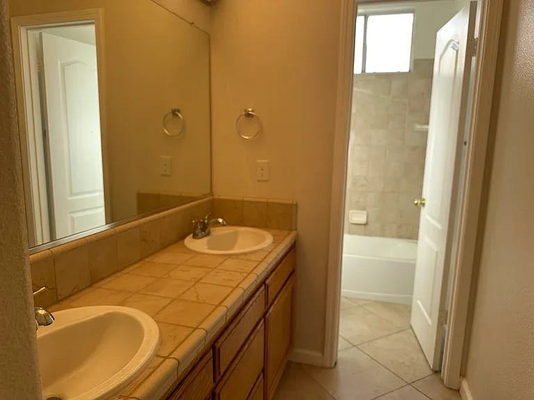 2523 E Cole Ave — Photo 13