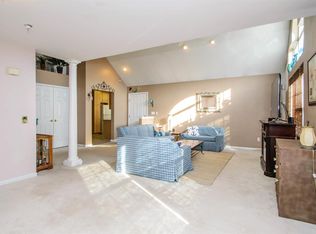 9533 Lakeside Dr, Ypsilanti, MI
