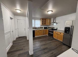 601 Cedar Ave #B, Marysville, WA 98270