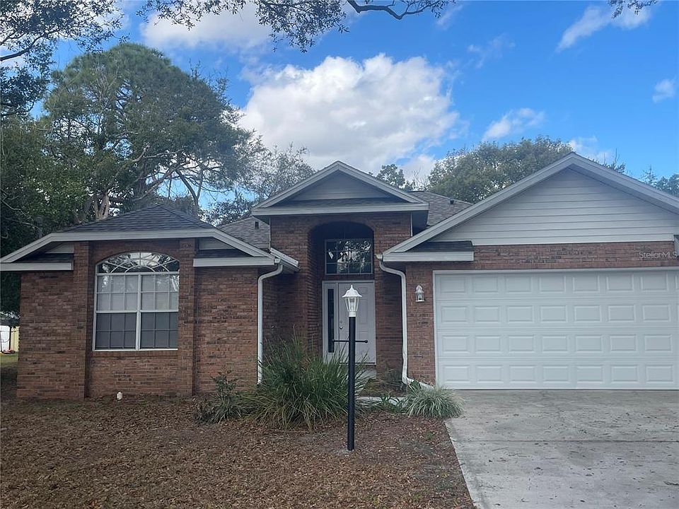 1st image of 208 Lucerne Dr