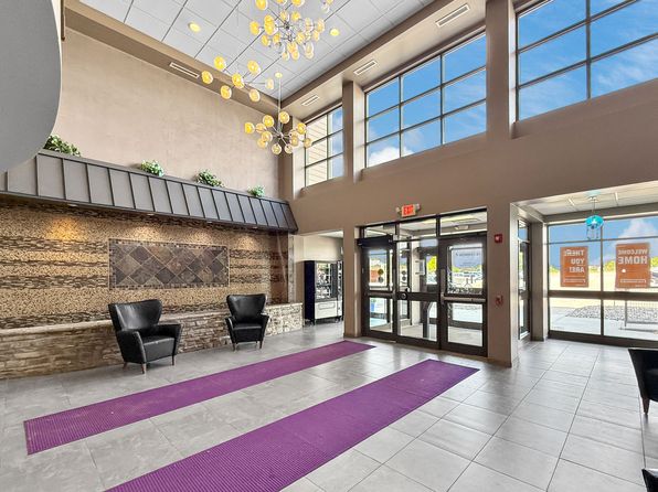 1210 SW 28th St APT 213