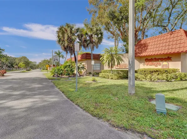 8260 SW 24th St APT 6210, North Lauderdale, FL 33068