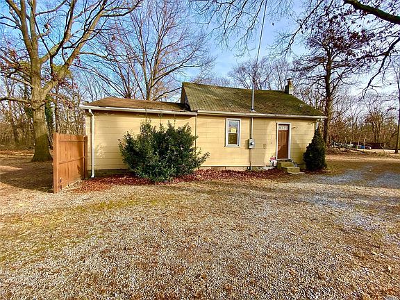 2nd image of 226 Napoli St