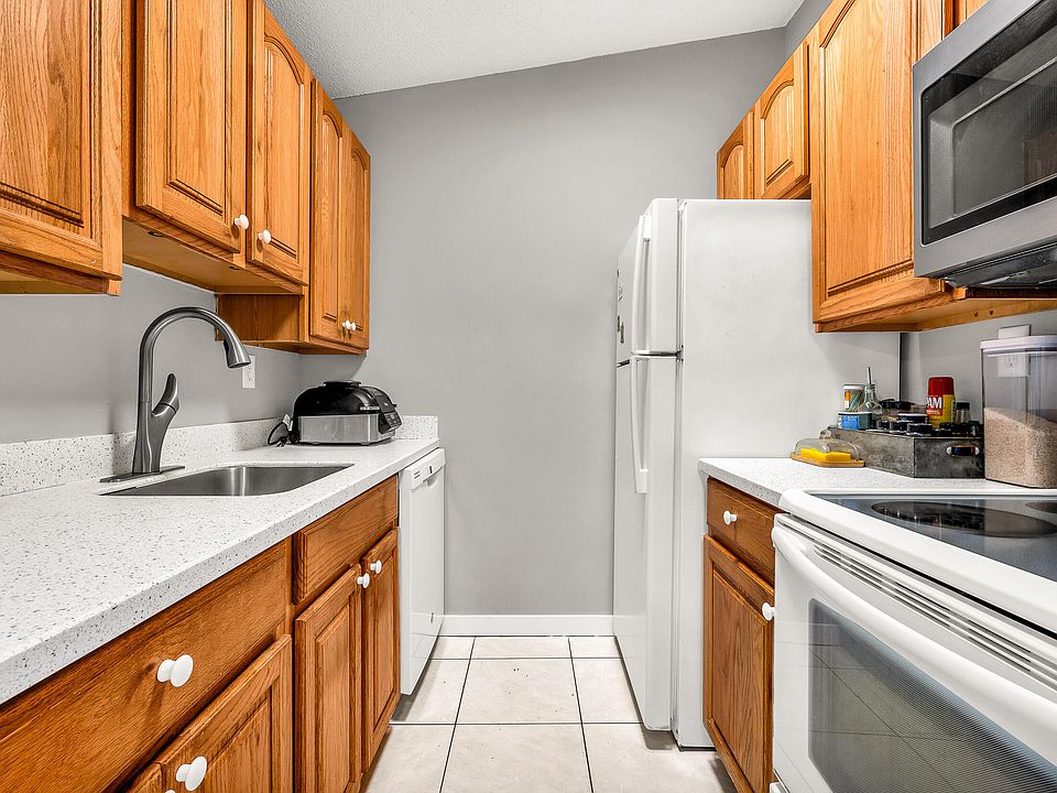 1st image of 4416 NW 6th Avenue