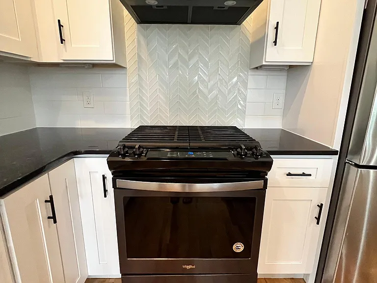 2700 Bronte Ave #B — Photo 9